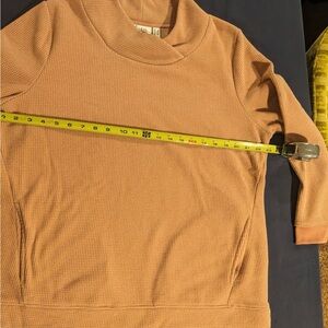 Women's Cozy Crew Neck Sweater in Tan